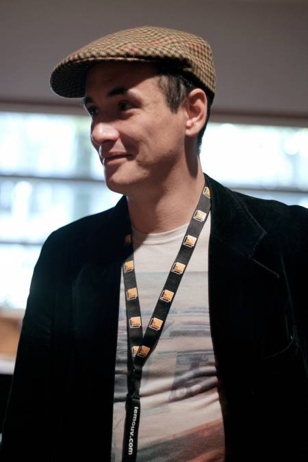 AUT_5ad3059d99d338.98376850.jpg AUT_5ad3059d99d338.98376850.jpg