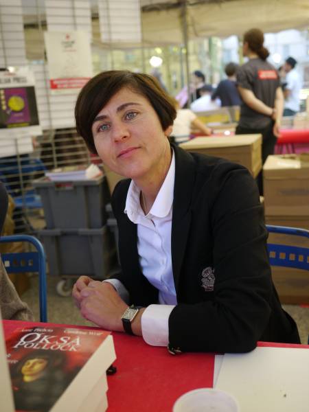 AUT_5ad33d4432a928.97011183.jpg AUT_5ad33d4432a928.97011183.jpg